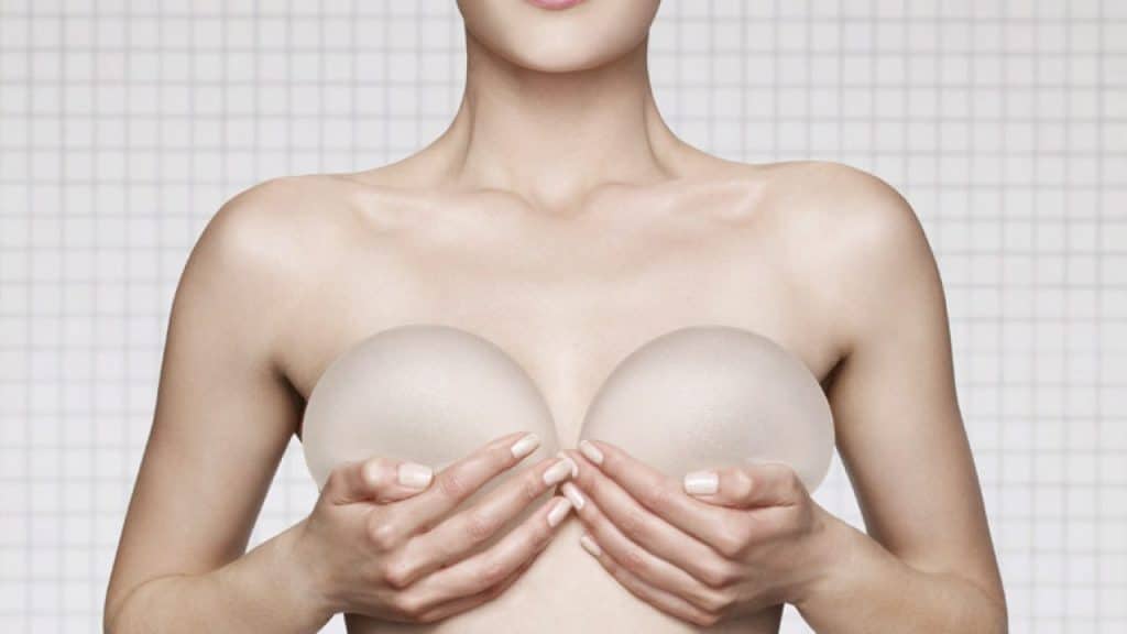 عمليات تجميل الثدي